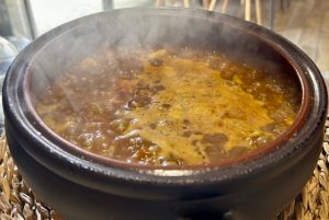 Soupe de poissons au restaurant Como en Casa à Canet, financé par CREDITS ASSUR