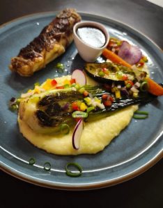 Lotte à la plancha au restaurant Como en Casa à Canet, financé par CREDITS ASSUR